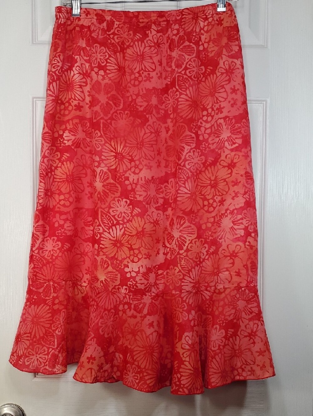 NWT Nomadic Traders Red Floral Flowy Midi Skirt Size Large - Picture 2 of 10